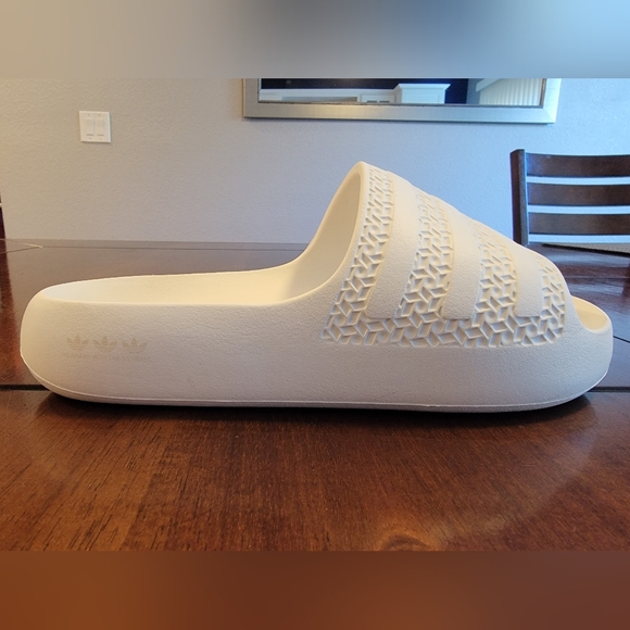 Adidas Originals Ayoon White Slides - Picture 5 of 6